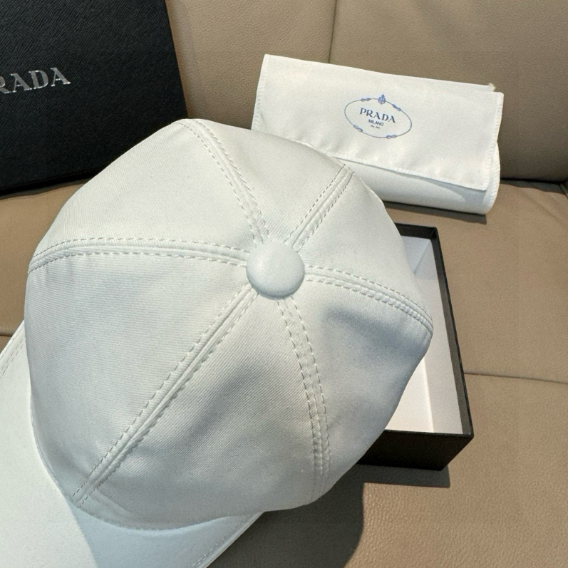 Gorras Prada